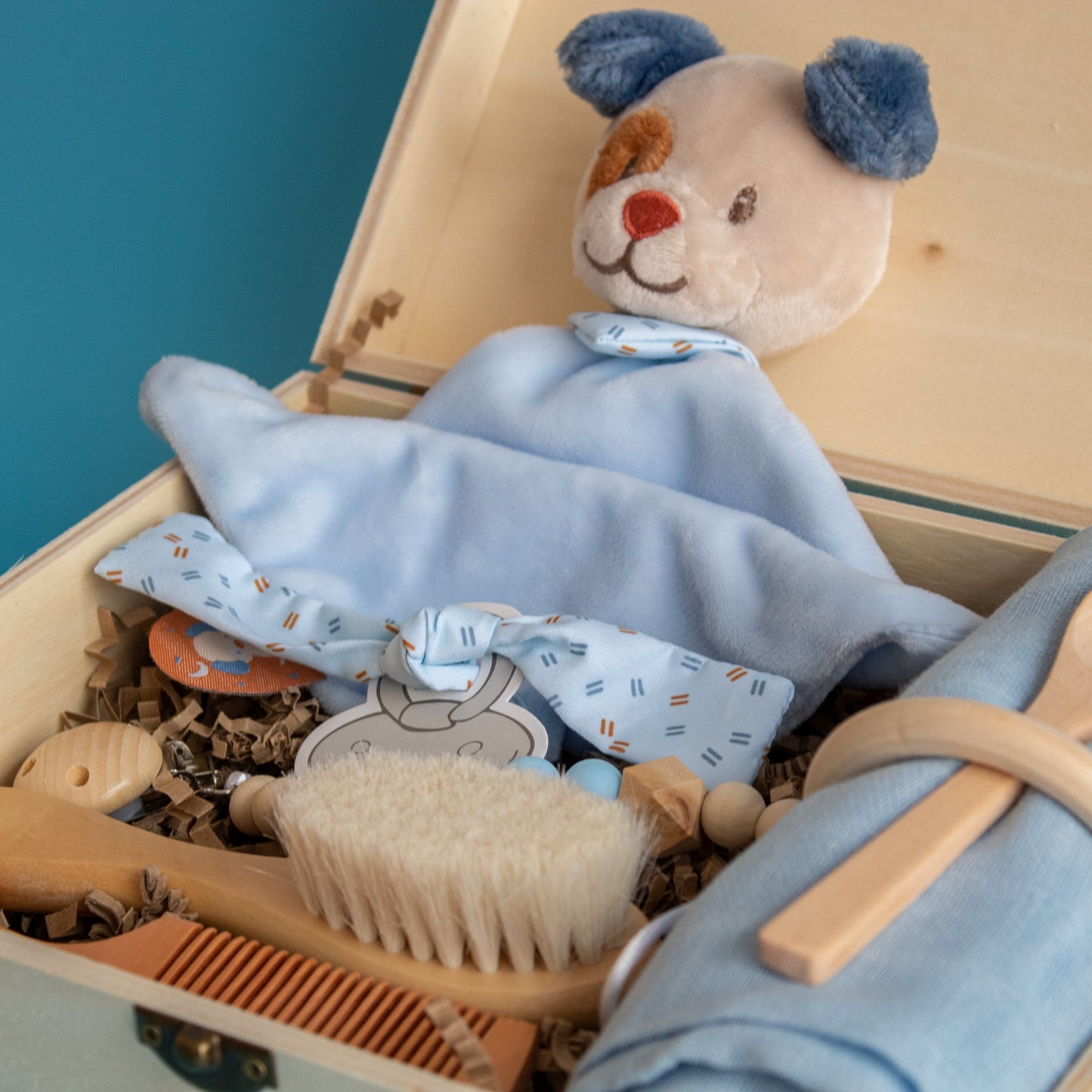 Prince and Princess 5 Personalised Wooden Keepsake Memory Box Pink or Blue With Hair brush and Comb - By Babba Box | Babba box.
